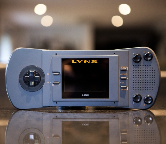 Atari-Lynx-1