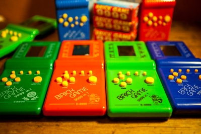 Brick Game 9999 in 1 colours